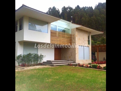 Casa de campo de alto standing de 2780 m2 en venta Cajicá, Colombia