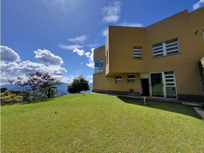 Casa de campo de alto standing de 3 dormitorios en venta Medellín, Colombia