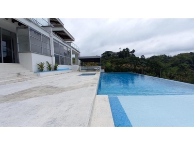 Casa de campo de alto standing de 3000 m2 en venta Pereira, Colombia