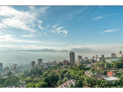 Piso de alto standing de 293 m2 en venta en Medellín, Departamento de Antioquia