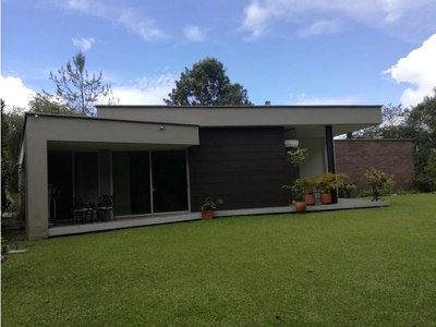 Vivienda de alto standing de 2216 m2 en venta Rionegro, Colombia