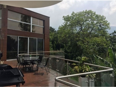 Vivienda de alto standing de 2500 m2 en venta Envigado, Departamento de Antioquia