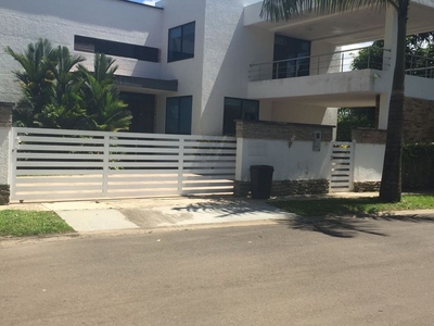 Vivienda de lujo de obra nueva de 398 m2 en venta Villavicencio, Fondo Ganadero del Meta, Departamento del Meta