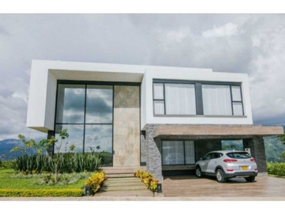 Vivienda exclusiva de 700 m2 en venta Floridablanca, Colombia