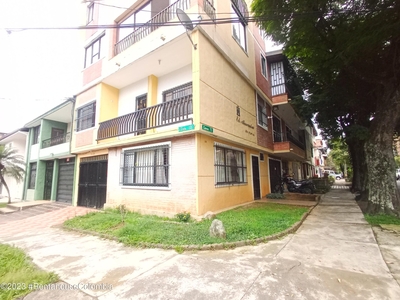Apartamento (Duplex) en Arriendo en Belen Rosales, Comuna 16 Belen, Antioquia