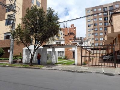 Casa en venta en Cedritos, Bogotá, Cundinamarca | 359 m2 terreno y 359 m2 construcción