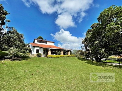 Villa / Chalet de 280 m2 en venta en Rionegro, Colombia