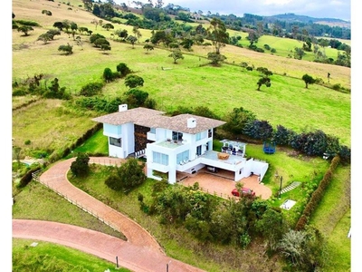 Vivienda de alto standing de 2100 m2 en venta Sopó, Colombia