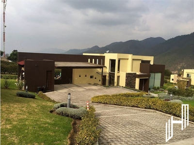 Vivienda exclusiva de 2245 m2 en venta La Calera, Cundinamarca