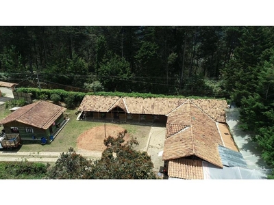 Cortijo de alto standing de 10800 m2 en venta Medellín, Departamento de Antioquia