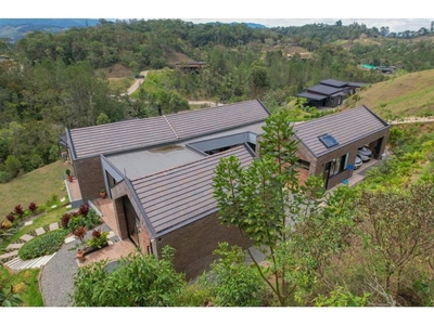 Casa de campo de alto standing de 1200 m2 en venta Retiro, Departamento de Antioquia