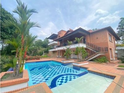 Casa de campo de alto standing de 2394 m2 en venta Pereira, Colombia