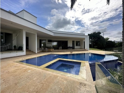 Casa de campo de alto standing de 2900 m2 en venta Pereira, Colombia