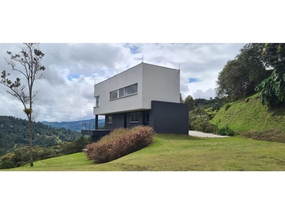 Casa de campo de alto standing de 3 dormitorios en alquiler Medellín, Departamento de Antioquia