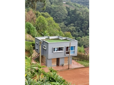 Casa de campo de alto standing de 4 dormitorios en venta La Estrella, Departamento de Antioquia