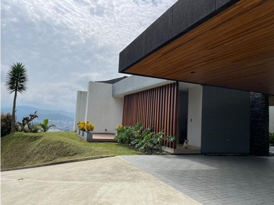 Casa de campo de alto standing de 5 dormitorios en venta Dos Quebradas, Colombia