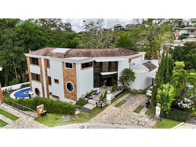 Casa de campo de alto standing de 6 dormitorios en venta Piedecuesta, Colombia