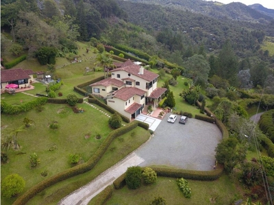 Casa de campo de alto standing de 9243 m2 en venta La Ceja, Departamento de Antioquia