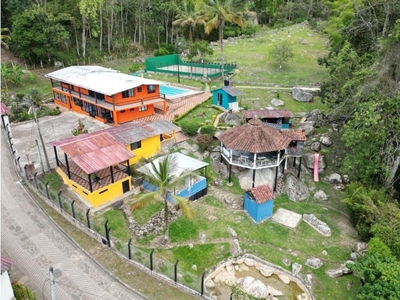 Cortijo de alto standing de 16000 m2 en venta El Colegio, Cundinamarca
