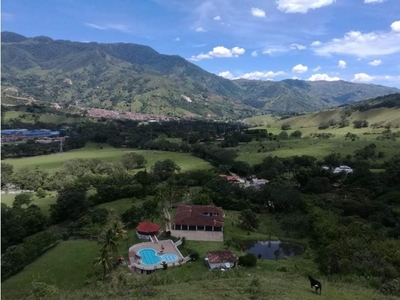 Cortijo de alto standing de 26500 m2 en venta Barbosa, Departamento de Antioquia