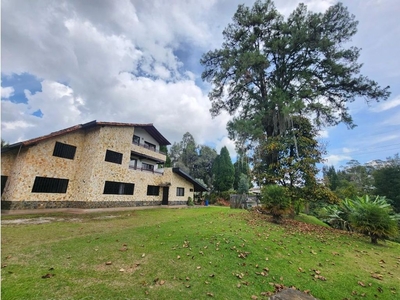 Cortijo de alto standing de 8500 m2 en venta Guarne, Colombia