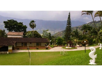 Exclusivo hotel de 6400 m2 en venta Girardota, Colombia