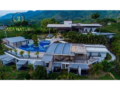 Hotel con encanto de 10000 m2 en venta Pereira, Colombia