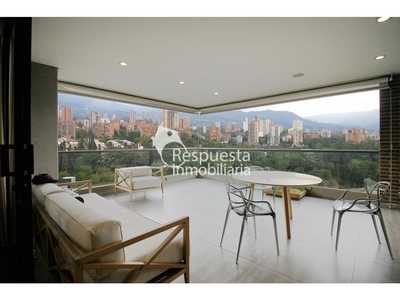 Piso de alto standing de 330 m2 en venta en Medellín, Departamento de Antioquia