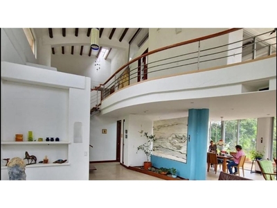 Piso de alto standing de 400 m2 en alquiler en Envigado, Colombia