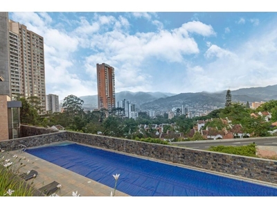 Piso exclusivo de 312 m2 en alquiler en Medellín, Colombia