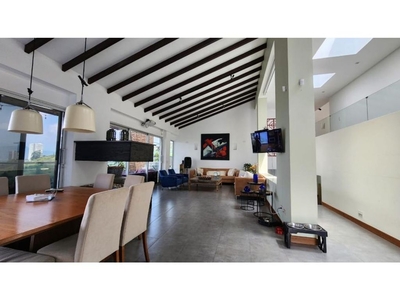Vivienda de alto standing de 1320 m2 en venta Sabaneta, La Estrella, Departamento de Antioquia