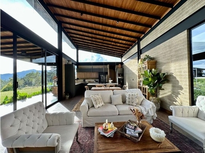 Vivienda de alto standing de 2780 m2 en venta Retiro, Departamento de Antioquia
