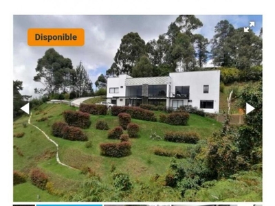 Vivienda de alto standing de 4000 m2 en venta Envigado, Departamento de Antioquia
