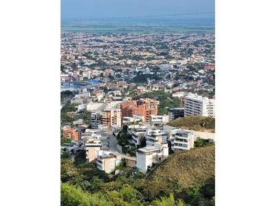 Vivienda de alto standing de 505 m2 en venta Cali, Colombia