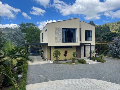 Vivienda de lujo de 2180 m2 en venta Guarne, Departamento de Antioquia