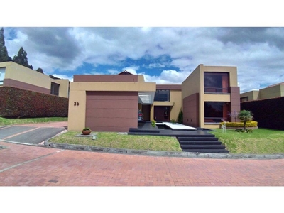 Vivienda exclusiva de 1000 m2 en venta Chía, Cundinamarca