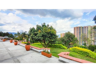 Vivienda exclusiva de 2400 m2 en alquiler Envigado, Departamento de Antioquia