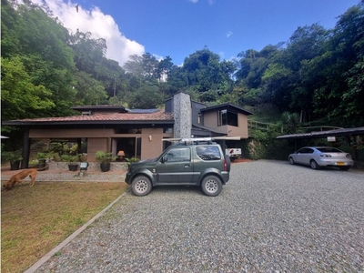 Vivienda exclusiva de 3200 m2 en alquiler Envigado, Departamento de Antioquia