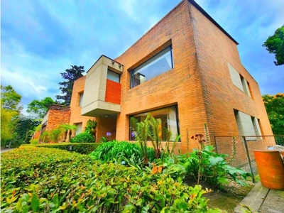 Vivienda exclusiva de 600 m2 en venta Santafe de Bogotá, Colombia