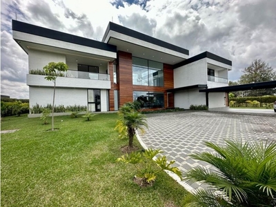 Casa de campo de alto standing de 2125 m2 en venta Rionegro, Colombia