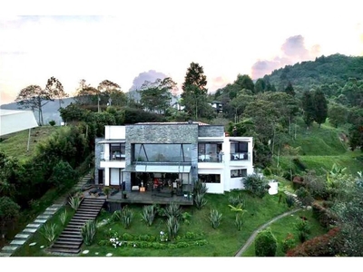 Casa de campo de alto standing de 5 dormitorios en venta La Estrella, Departamento de Antioquia