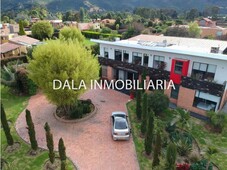 Vivienda de alto standing de 3095 m2 en venta Chía, Cundinamarca