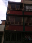 Se vende casa de 3 pisos economica - Bogotá