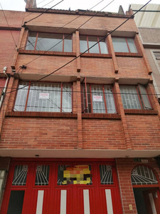 Apartamento En Arriendo En Bogotá Engativa Centro. Cod 108852