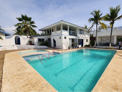 Vendemos casa para Hostal o Airbnb con vista directa al mar directo Playa Mendoza | Tubará, Atlantico | ZONA DE DESTINO TURISTICO