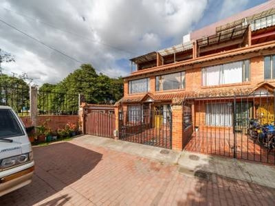 Casa en venta en Cajicá, Cajica, Cundinamarca | 103 m2 terreno y 103 m2 construcción