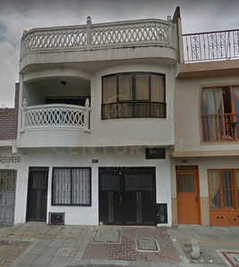 En Aranjuez Casa Para La Venta De 2 Pisos Independientes Y Terraza