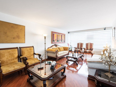 Apartamento En Venta En Bogotá Santa Barbara Central. Cod 4811