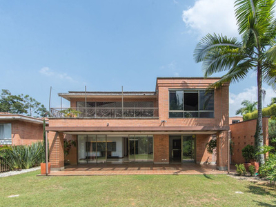 Casa En Arriendo/venta En Medellín El Tesoro. Cod 13230