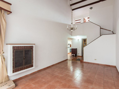 Casa En Venta En Bogotá Alhambra. Cod 4582